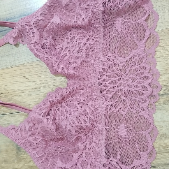 PINK by VICTORIA'S SECRET Lilac Purple Floral Lace Bralette - (Size AA-B) - Picture 2 of 8